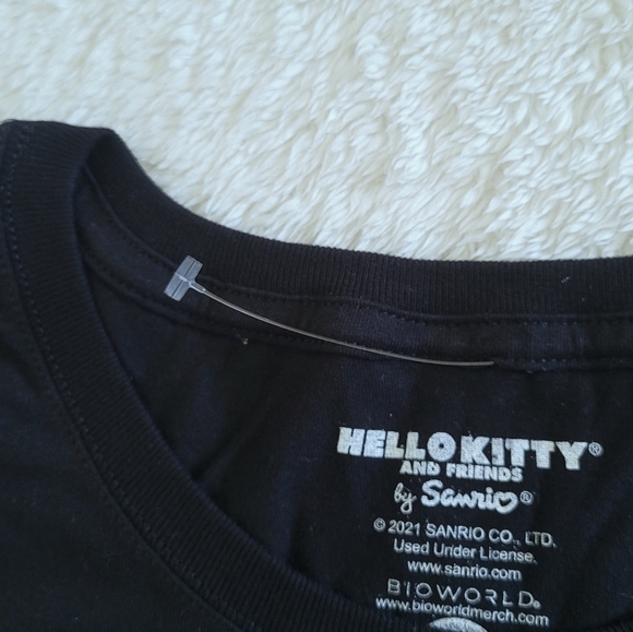 Sanrio Hello👋 Kitty🐈 and Friends Graphic Tee👕 - NWOT - Picture 6 of 10